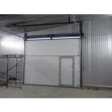 ДОРХАН Секционные ворота с калиткой RSD02 2800х2300